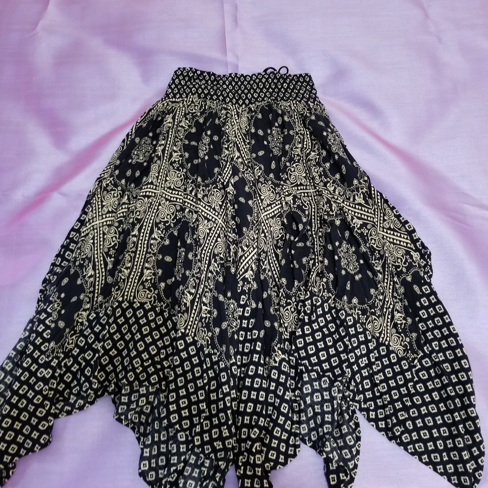 Flowy skirt